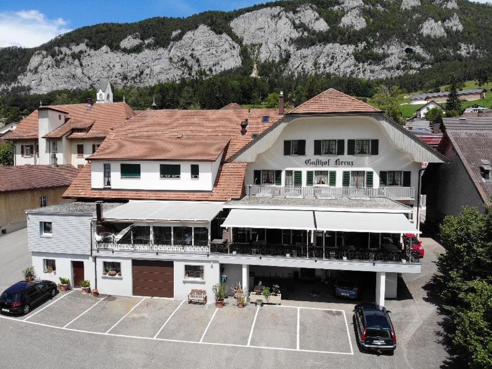 Hotel Gasthof Kreuz Welschenrohr Екстериор снимка