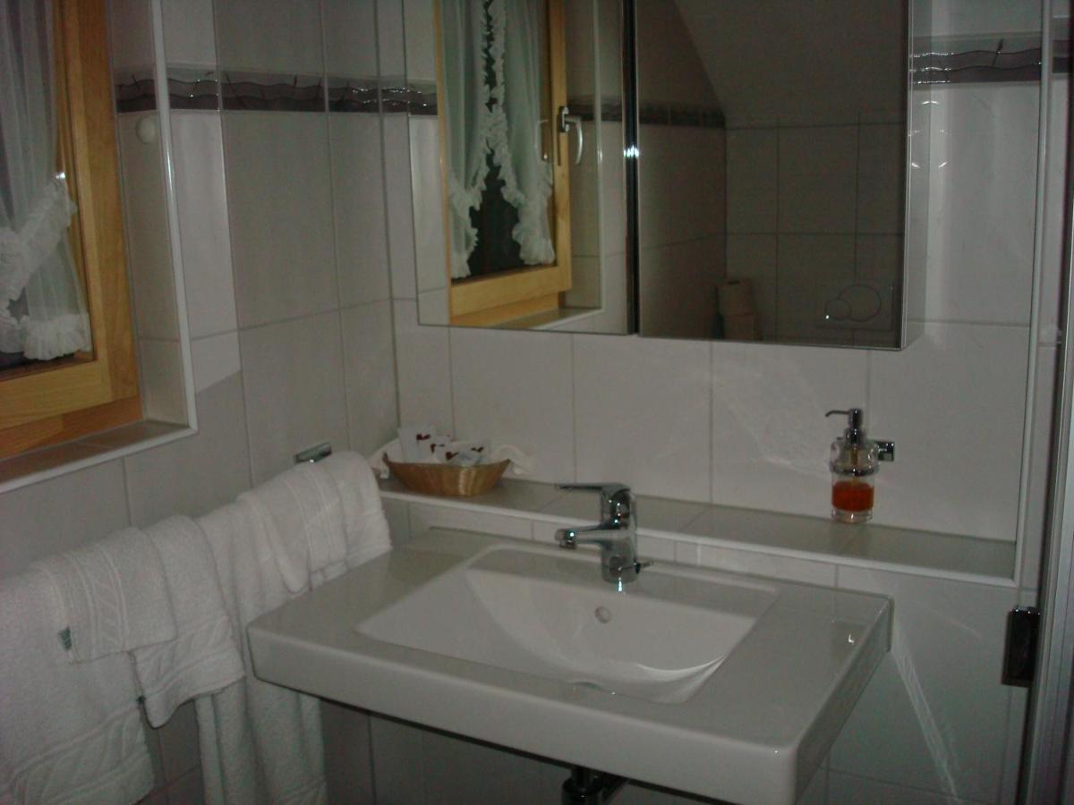 Hotel Gasthof Kreuz Welschenrohr Екстериор снимка